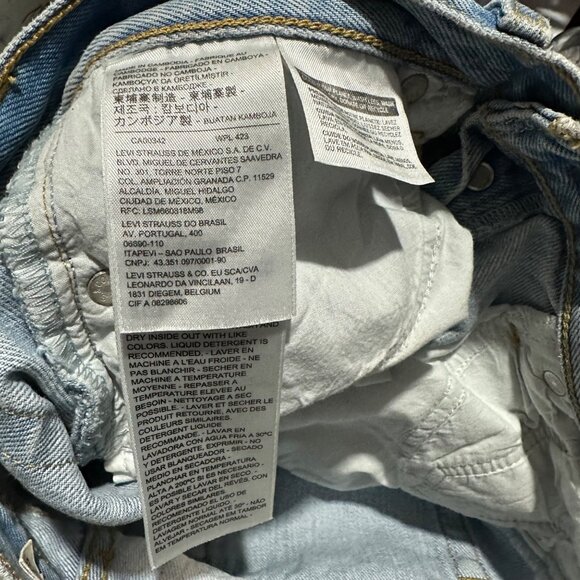 ⭐LEVIS Wedgie Jeans Womens 26x26 Blue Light Wash Straight High Rise Ankle Ripped - Picture 9 of 9